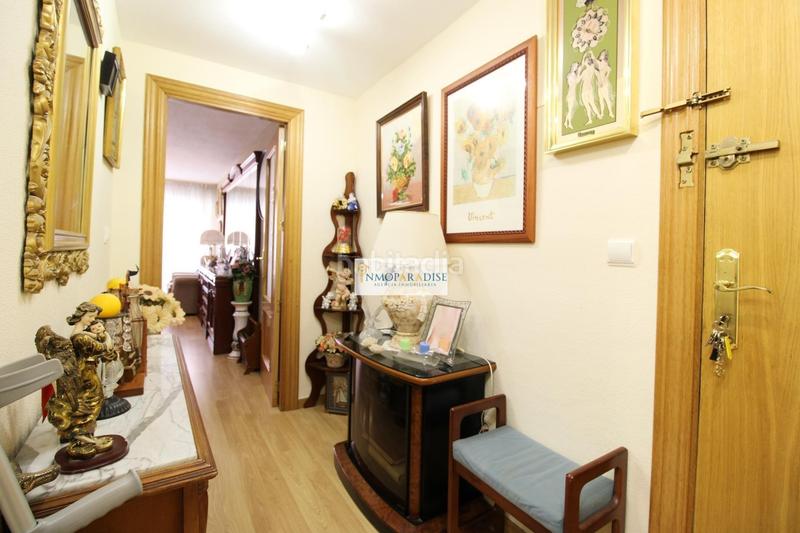 Foto d3eac2c2-8904-4061-82c4-8977420de122. Piso  en venta en Carolinas Bajas, con patio, balcón y garaje en Alicante