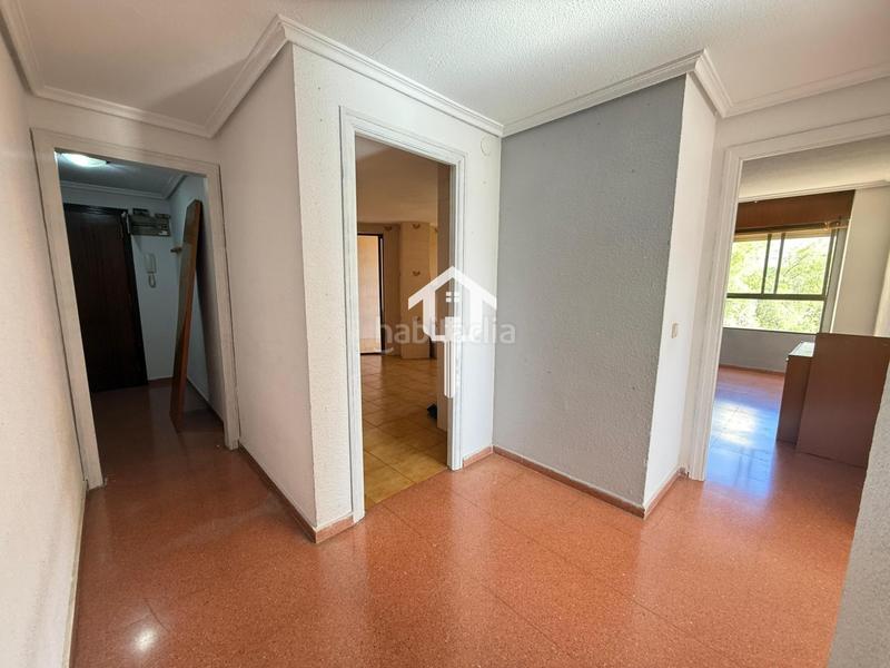 Foto 03b79b1b-ca70-4efd-ab12-8839674aaea1. Pis amb aparcament piscina a San Blas Alicante