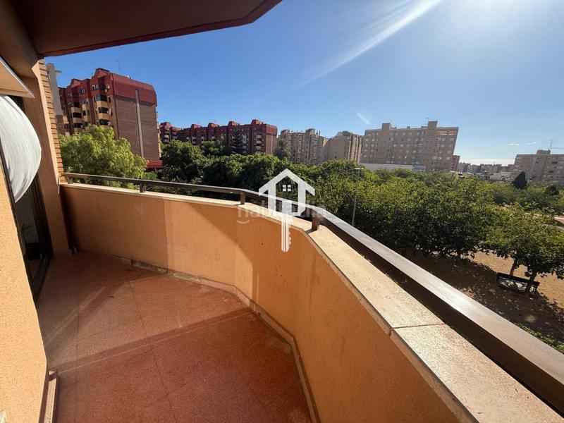 Foto 09d7493a-c82c-4623-9607-274160fe76b6. Pis amb aparcament piscina a San Blas Alicante