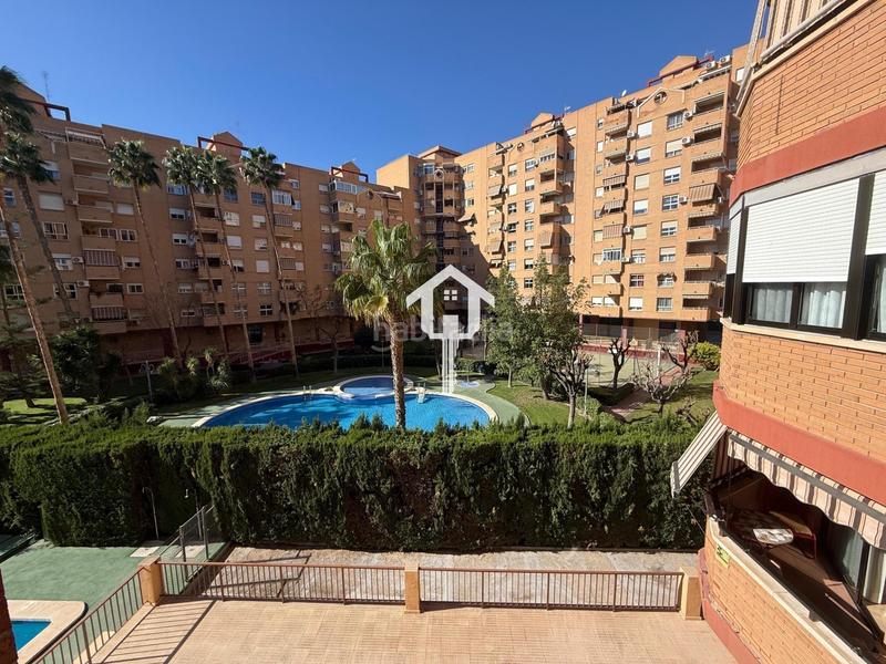 Foto df8d2412-9e46-4e4c-95d1-ce75d5140c70. Pis amb aparcament piscina a San Blas Alicante