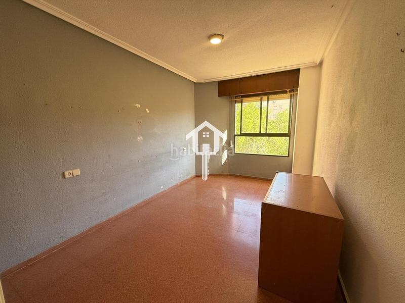 Foto e6c09414-7fe9-4b5b-956a-2995ab524d03. Pis amb aparcament piscina a San Blas Alicante