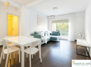 Flat  Avenida cat soler. Piso en venta en benalúa, alicante  3 habitaciones, balcón y asc