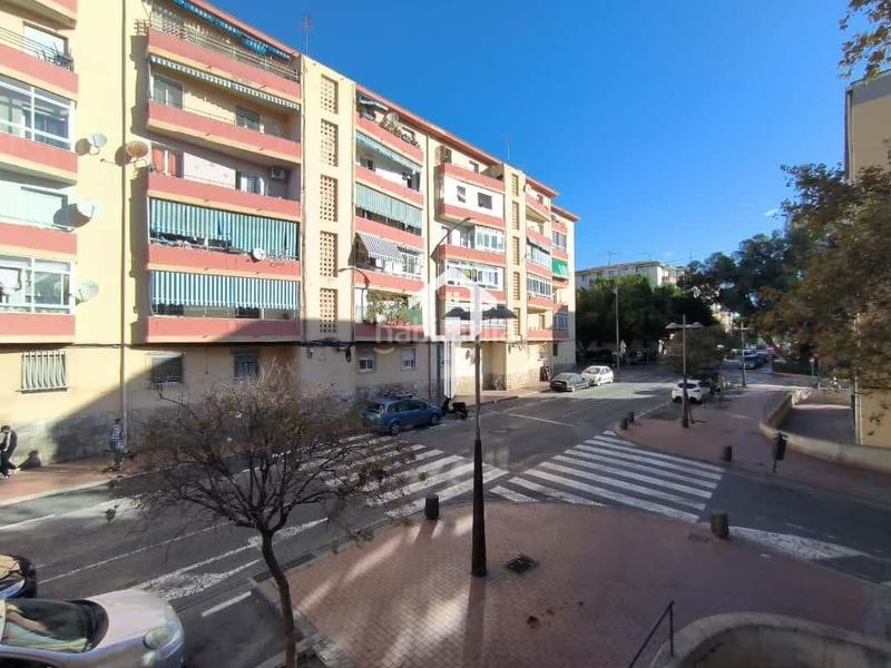 Foto a4c6a4d2-49d1-4a7d-9407-c6d51d28a3a8. Piso en Virgen del Carmen Alicante