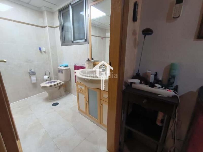 Foto 10ebfcc0-e14a-480d-b18c-3f1510cadb59. Maison jumelée avec chauffage parking dans Centro Sant Vicent del Raspeig