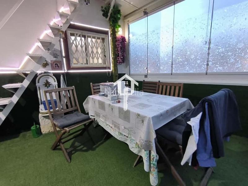 Foto 17b2c654-c2fa-42d0-8d99-c933381d36f2. Maison jumelée avec chauffage parking dans Centro Sant Vicent del Raspeig