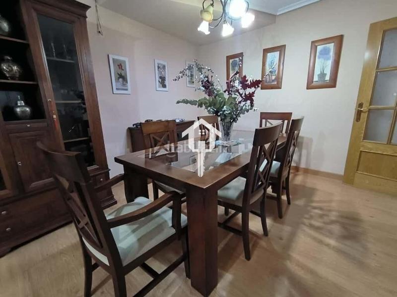 Foto 687e5e17-00c2-444a-8561-8b5a1685595b. Maison jumelée avec chauffage parking dans Centro Sant Vicent del Raspeig