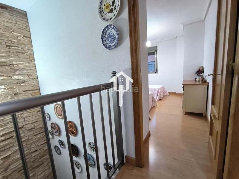 Foto 73ab29e9-7873-41f1-8ebe-22640a1ab306. Maison jumelée avec chauffage parking dans Centro Sant Vicent del Raspeig