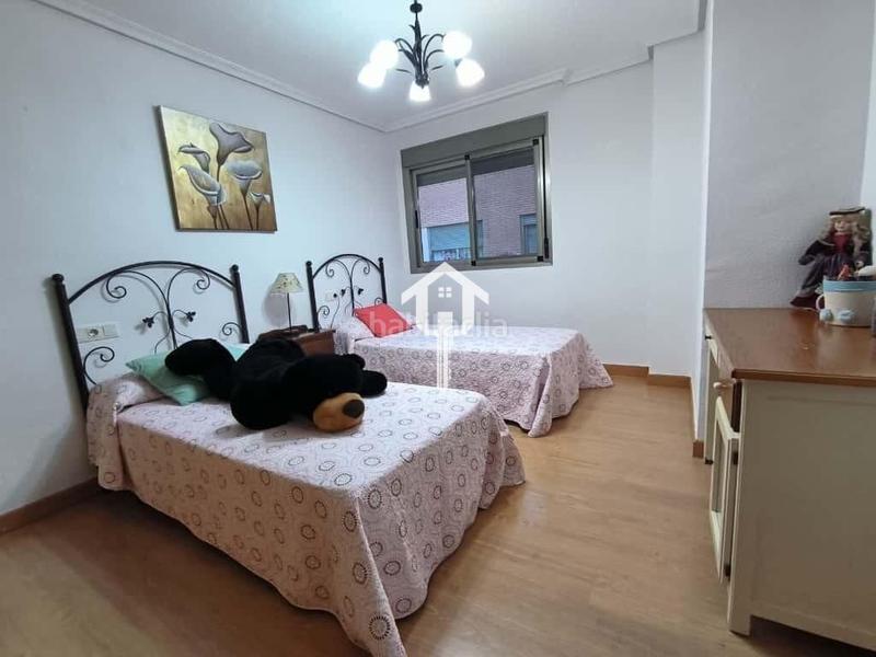 Foto bc2c9ec5-9655-4e6b-a0c3-c4eae01d92e1. Maison jumelée avec chauffage parking dans Centro Sant Vicent del Raspeig