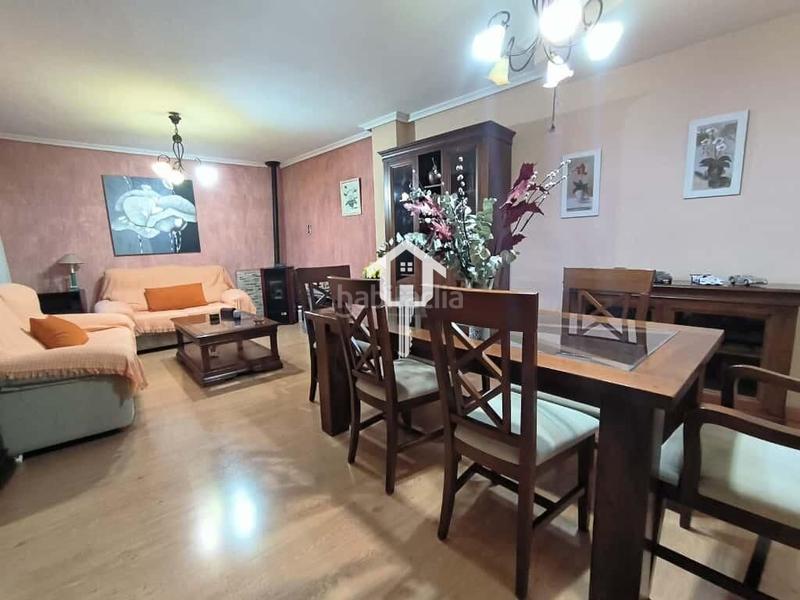 Foto 2f2db293-df79-4540-aead-f32d9a13743b. Semi detached house with heating parking in Centro Sant Vicent del Raspeig