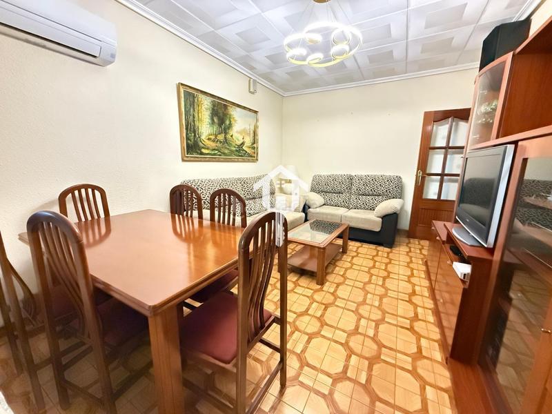 Foto c2625772-2f04-4420-b25d-0ae8aa13a66e. Pis a San Blas Alicante