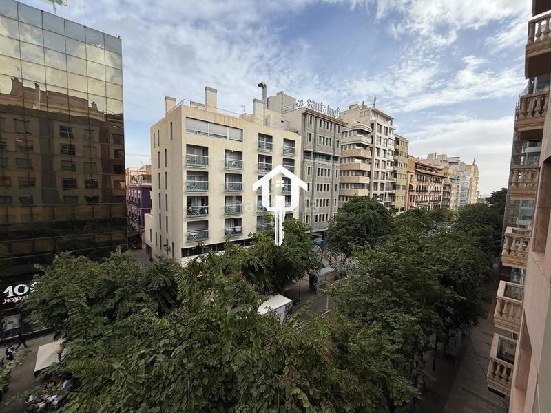 Foto e38edcdc-bae2-48a7-966c-6e4133478a1e. Flat in Barrio del Centro Alicante