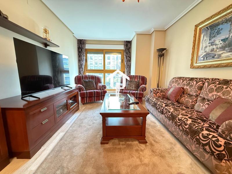 Foto f8b46504-3f43-4bcc-a291-f13f4e52976a. Flat in Barrio del Centro Alicante