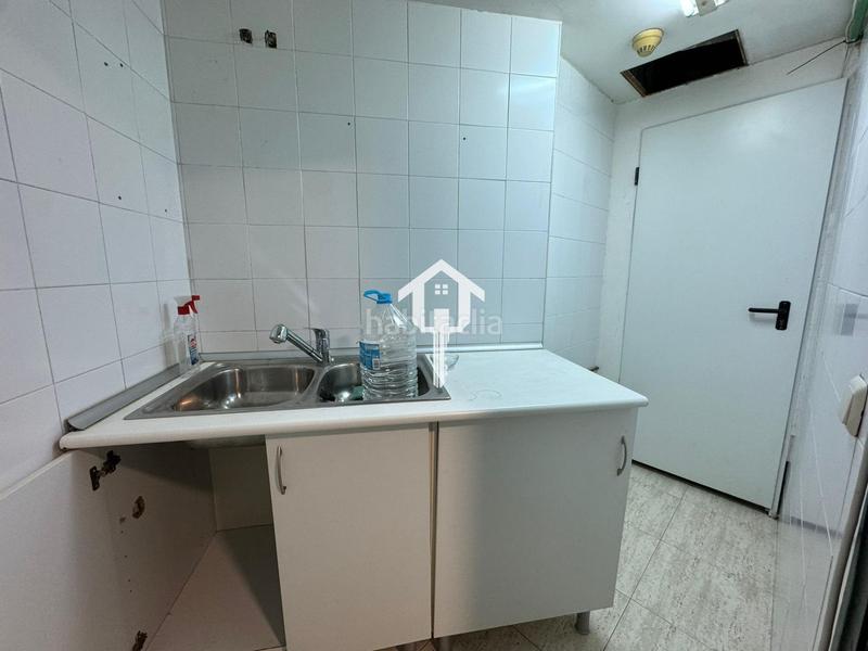 Foto a25906ca-f4b8-4acb-8253-8ee93f410454. Business premise in Carolinas Altas Alicante