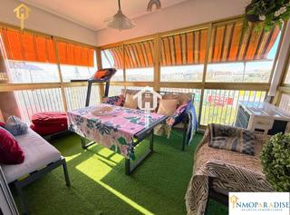 Appartement  Avenida dr jimenez diaz. Urbanización con piscina zonas verdes y plaza de garaje cuatro d