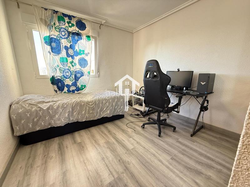 Foto 4abfe843-aa97-4487-9de8-9c18704f346c. Appartement avec piscine dans San Blas Alicante