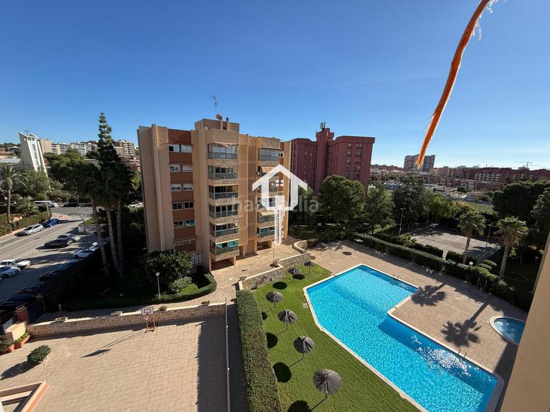 Foto 7688bc3d-b0a7-46e9-be4e-dc4f7ef08f85. Appartement avec piscine dans San Blas Alicante