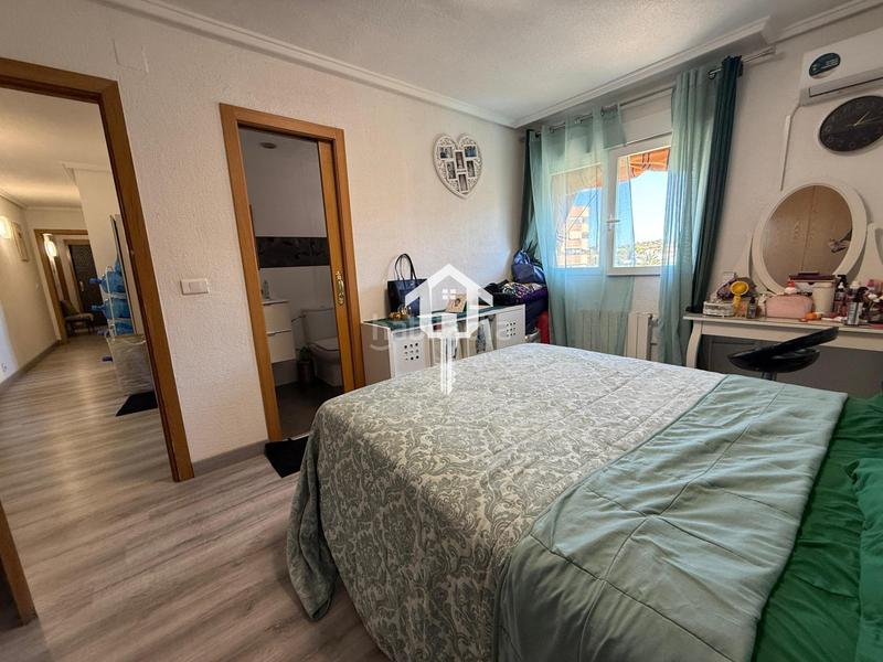 Foto 8ac033c2-a9d0-4aab-837e-db8864b84a4e. Appartement avec piscine dans San Blas Alicante