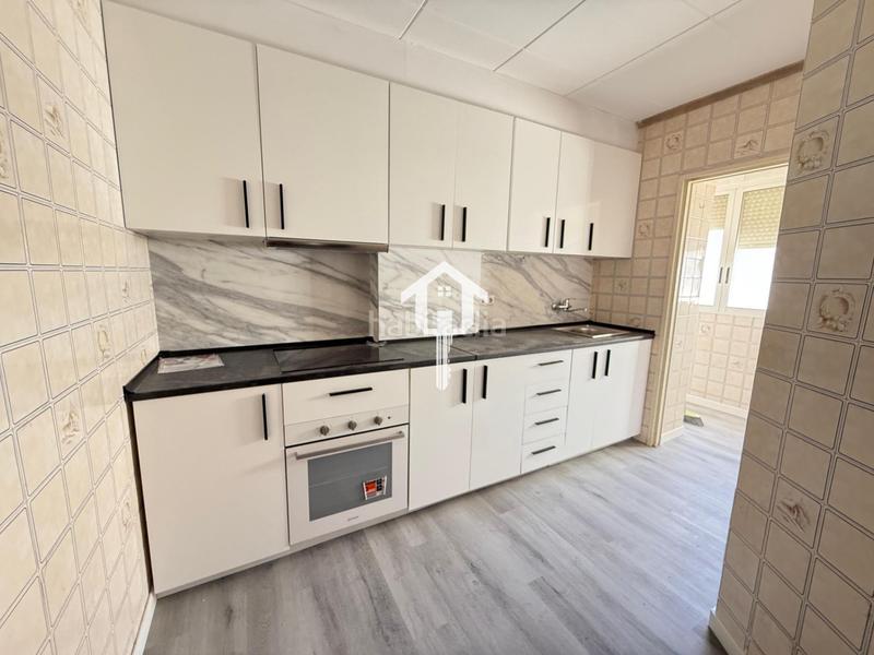 Foto bd3d86f8-df55-4e53-a340-088e78850ac3. Flat in Pla de Bon Repós Alicante