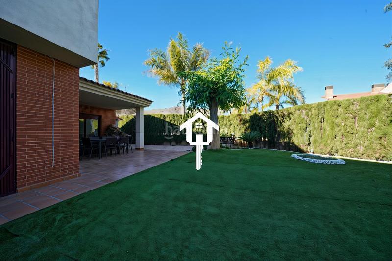 Foto 31b68645-6c5a-4f8d-b227-24f0aa6e1020. Casa adossada amb aparcament piscina a Pueblo Acantilado-Lanuza Campello (el)