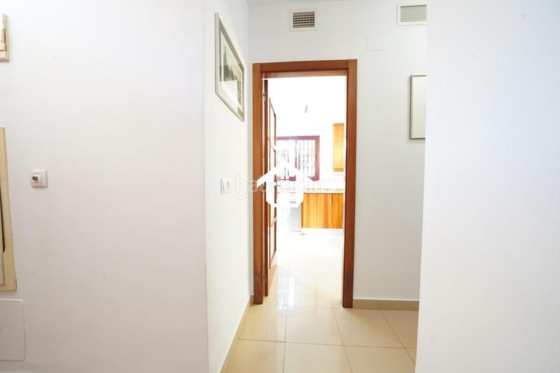 Foto 4d52f3f0-4f77-49ff-b566-0b6c12331502. Casa adossada amb aparcament piscina a Pueblo Acantilado-Lanuza Campello (el)