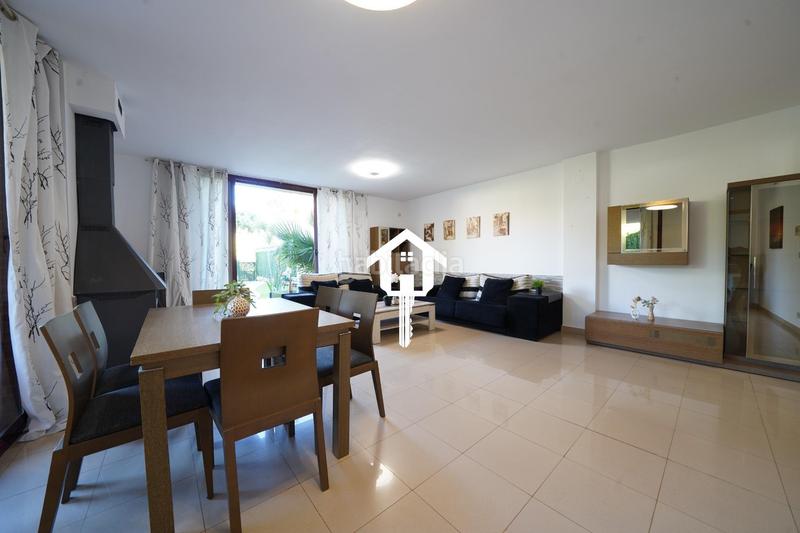 Foto 560831f6-65db-4b61-8e60-8d2855504dcd. Casa adossada amb aparcament piscina a Pueblo Acantilado-Lanuza Campello (el)