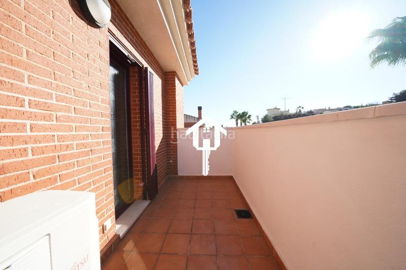 Foto 6badf842-9df4-40d6-ab58-066d4fde8077. Casa adossada amb aparcament piscina a Pueblo Acantilado-Lanuza Campello (el)