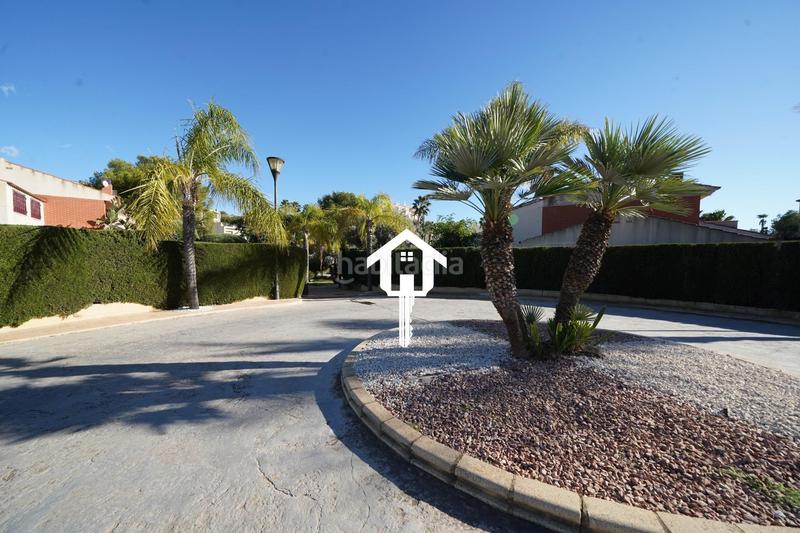 Foto 722b4818-c864-4ea4-a253-6a64878bfaf5. Casa adossada amb aparcament piscina a Pueblo Acantilado-Lanuza Campello (el)