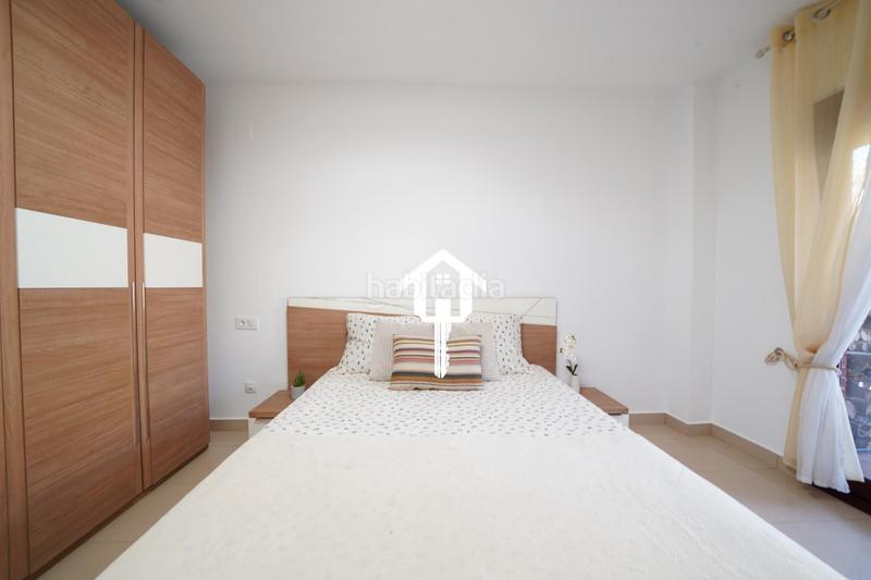 Foto 7babe522-902f-4f9a-a7d0-17880951383c. Casa adossada amb aparcament piscina a Pueblo Acantilado-Lanuza Campello (el)