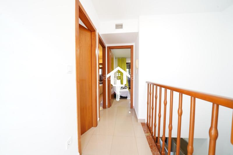 Foto ae644160-597a-4171-9a0c-fadae9b1d51a. Casa adossada amb aparcament piscina a Pueblo Acantilado-Lanuza Campello (el)