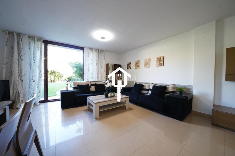 Foto ca5b43b6-bb56-4b1c-b77f-acd67090281d. Casa adossada amb aparcament piscina a Pueblo Acantilado-Lanuza Campello (el)