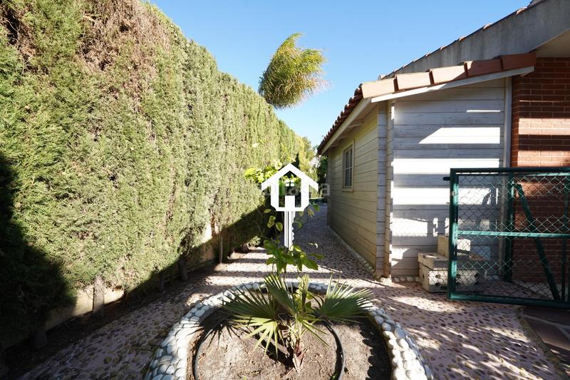 Foto d831048e-ae32-4a45-8b6e-26c0082fa246. Casa adossada amb aparcament piscina a Pueblo Acantilado-Lanuza Campello (el)