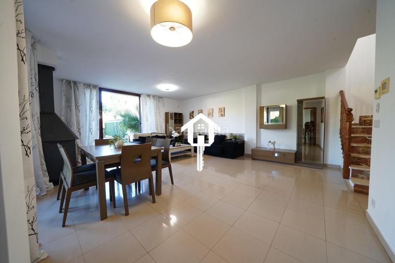 Foto db3295ca-43bb-4fcd-a4dd-92aa00d5bba2. Casa adossada amb aparcament piscina a Pueblo Acantilado-Lanuza Campello (el)