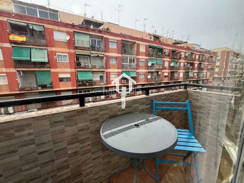 Foto 8ebf50f9-2fcc-4125-b25a-2d594d549d1a. Piso en Pla de Bon Repós Alicante