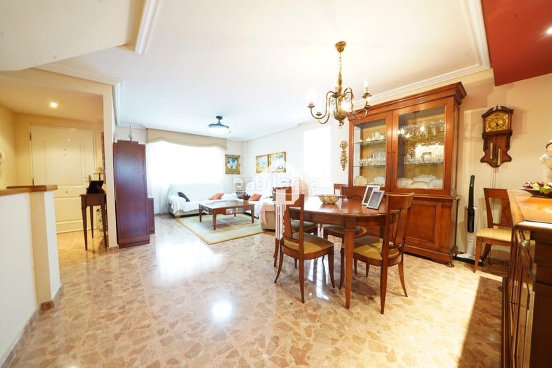Foto b643af51-b953-476a-b9a4-8ad7dbc69baf. Casa adossada amb calefacció aparcament piscina a Alicante