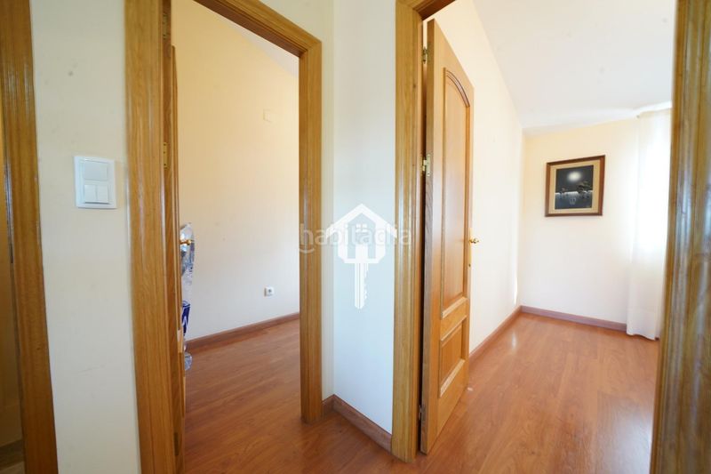Foto f31a6f2d-9a7b-4218-9b7f-b479c5cc970c. Casa adossada amb calefacció aparcament piscina a Alicante