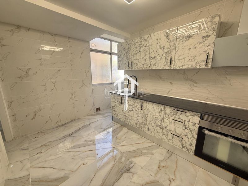 Foto 8c8771a9-a2b3-4b84-ab25-b7c96d3d8960. Piso en Ciudad de Asís Alicante