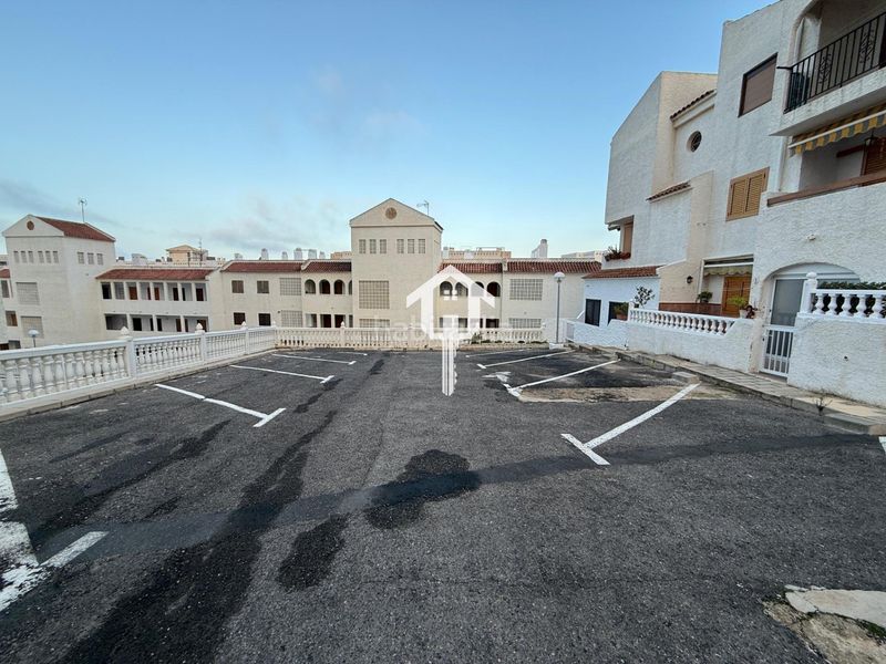 Foto 99864777-3a46-45e9-9612-6bbf93501c00. Casa adosada en Los Arenales del Sol Elche / Elx