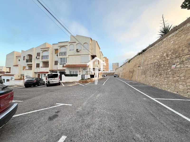 Foto b2c70398-a297-4a31-bb3b-fe1a0e740792. Casa adosada en Los Arenales del Sol Elche / Elx