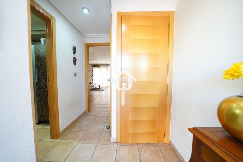 Foto a6081b66-c5f5-47f6-95b8-a9f580824fcc. Casa adossada amb aparcament piscina a Divina Pastora Alicante