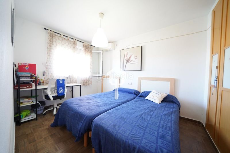 Foto af7ed71e-7876-4797-9684-916a42f03f8e. Casa adossada amb aparcament piscina a Divina Pastora Alicante