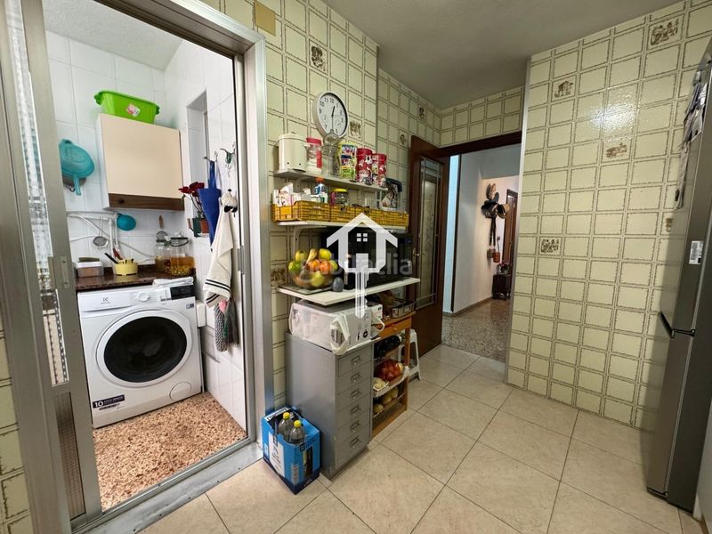 Foto ddcaa7ca-8357-4496-9bdd-341d7b218b3a. Pis amb aparcament a Carolinas Altas Alicante
