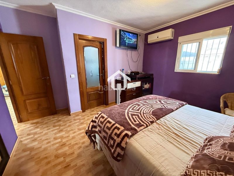 Foto 53041efb-312d-434e-8759-1820dd06e06f. Casa a Los Ángeles Alicante