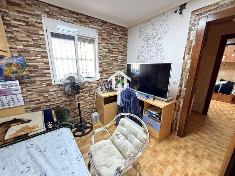 Foto b1fdf6a8-ae2d-4a2c-ab45-439531771579. Casa a Los Ángeles Alicante