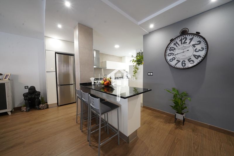 Foto 02f9f94a-12f4-4f07-8611-1822a01e7daa. Piso  luminoso de 3 dormitorios en Campoamor 87m2, primera planta y cocina americana en Alicante