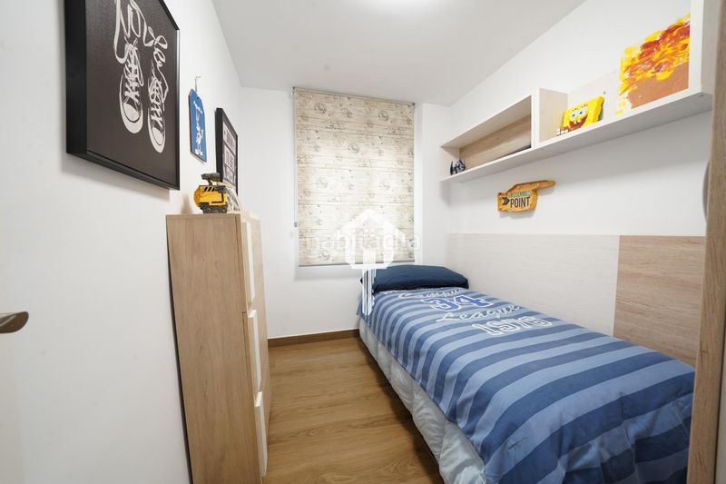 Foto 3abe8a20-718a-4d77-b82f-4dcb6cd6d8fc. Piso  luminoso de 3 dormitorios en Campoamor 87m2, primera planta y cocina americana en Alicante