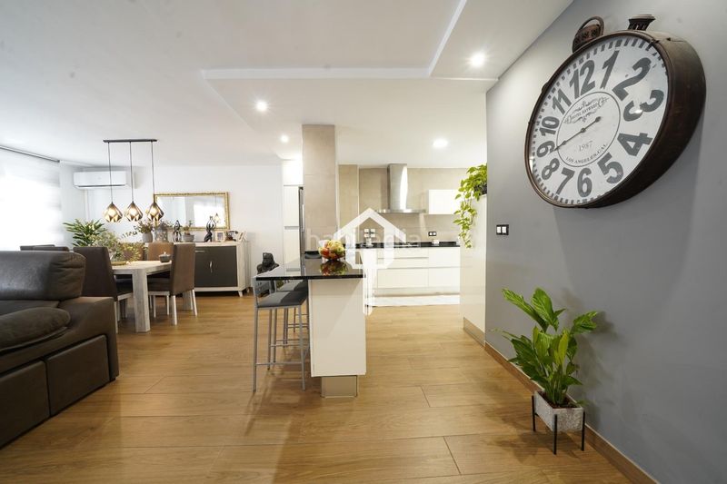 Foto 4e6960b8-6934-4008-ae58-c6da8ca43bf7. Piso  luminoso de 3 dormitorios en Campoamor 87m2, primera planta y cocina americana en Alicante