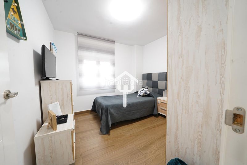 Foto 50a45f90-4ebf-45f3-aefb-b0d79f03905d. Piso  luminoso de 3 dormitorios en Campoamor 87m2, primera planta y cocina americana en Alicante