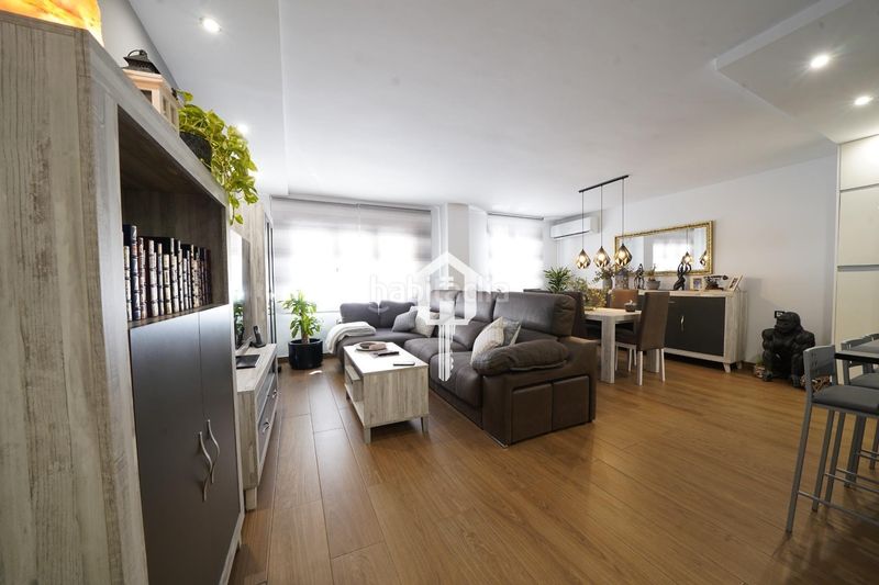 Foto 7455ae81-e564-44fb-bd08-efe5b03c2ff9. Piso  luminoso de 3 dormitorios en Campoamor 87m2, primera planta y cocina americana en Alicante