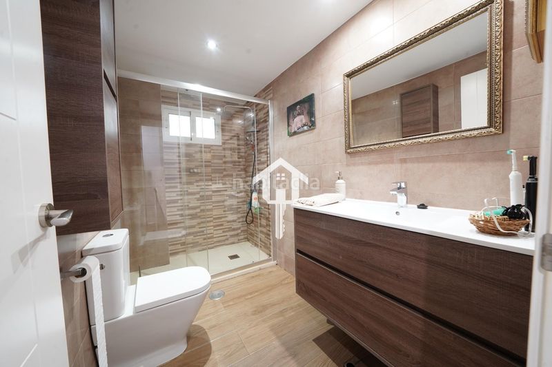 Foto 7b05d7d6-4b2a-4a9a-a153-31c0586c0ceb. Piso  luminoso de 3 dormitorios en Campoamor 87m2, primera planta y cocina americana en Alicante