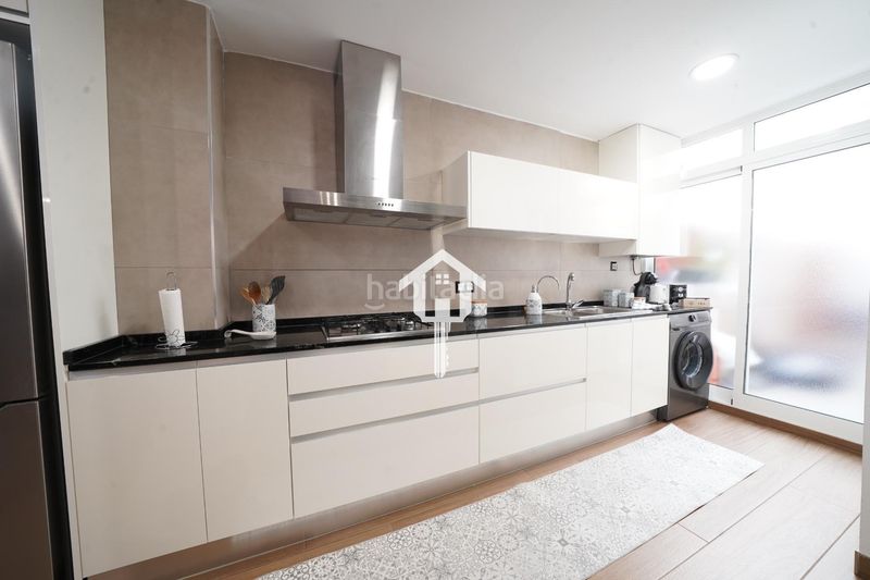 Foto a8f6050c-c8ea-43cd-96ae-a77e80c570f3. Piso  luminoso de 3 dormitorios en Campoamor 87m2, primera planta y cocina americana en Alicante